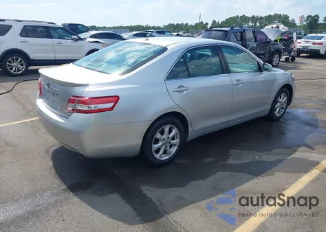 2011 Toyota Camry Le z USA, uszkodzony, nr VIN 4T1BF3EK9BU624728